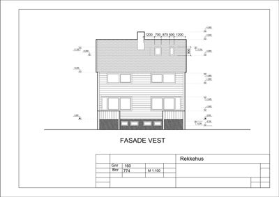 Fasadetegning (oppriss) av en rekkehusbygning sett fra vest, med mål og høyder.