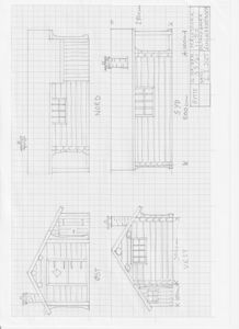 Håndtegnet oppriss (fasadetegning) av en hytte sett fra fire sider (Nord, Sør, Øst, Vest) med mål og detaljer.