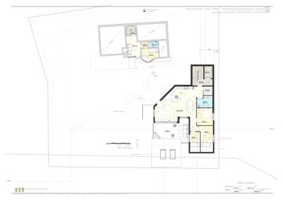 Etasjeplan (U.etasje) som viser romfordeling, møblering og konstruksjoner for en tomannsbolig.