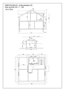 Tegning som viser både snitt (toppen) og fasade (midten) av en tilbygg, samt etasjeplan (bunnen).