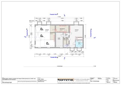 Etasjeplan for underetasjen av et hus, som viser romfordeling, dimensjoner og fasader.