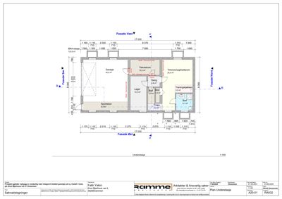 Etasjeplan for underetasjen av en bolig, som viser romfordeling, dimensjoner og fasader.