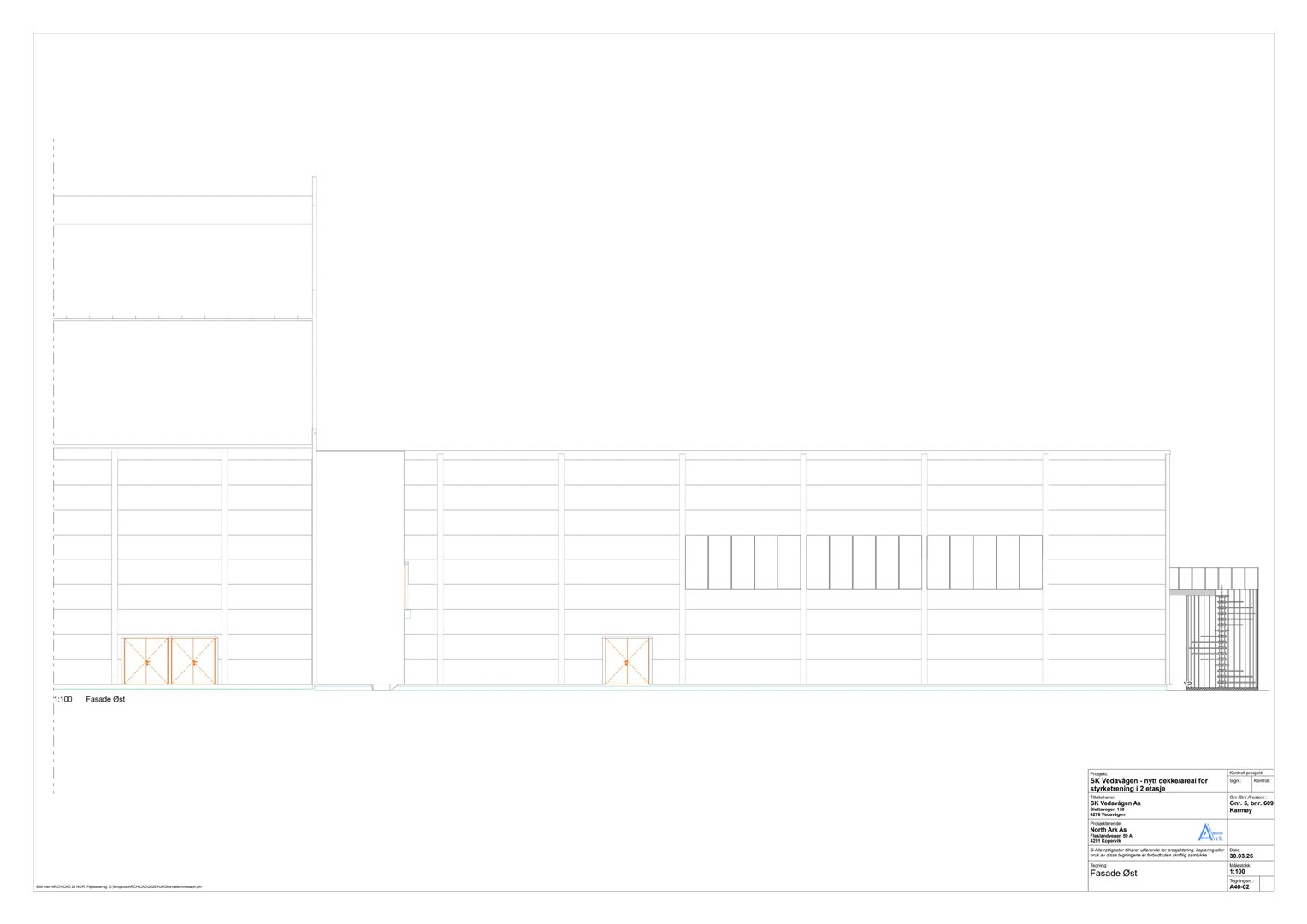 Fasadetegning som viser bygningens utseende sett fra siden (vestre fasade).