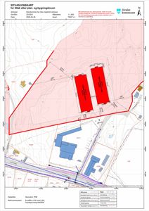 Situasjonskart som viser eiendomsgrunnlinjer, naboeiendommer, veier og topografi for et byggeprosjekt.