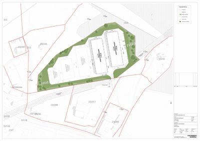 Situasjonsplan som viser tomtens grenser, nabotomter, plassering av bygninger og beplantning.