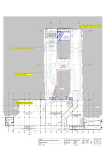 Etasjeplan (Plan 1 etg) med romfordeling, dimensjoner og merknader om flytting av container og fundamentplassering.