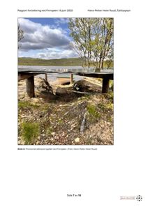 Fotografi av en provisorisk båtnaust ved Finnsjøen, tatt under befaring.