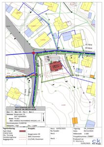 Situasjonsplan som viser bygningens plassering i forhold til nabolag, vegnett og topografi.