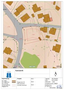 Situasjonsplan eller kartutsnitt som viser eiendomsgrenser, naboeiendommer, høydeforhold og infrastruktur i Drammen.