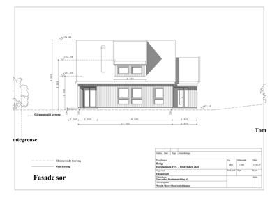 Fasadetegning av bygning sett fra sør, med mål og terrengforhold