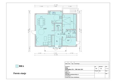 Etasjeplan for første etasje med romfordeling, mål og innredning.