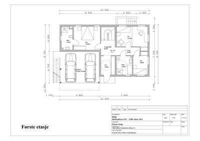 Etasjeplan for første etasje med romfordeling, mål og parkeringsplasser