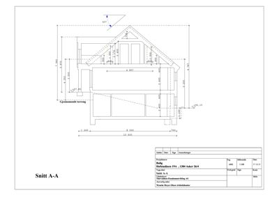 Snittegning (Snitt A-A) som viser tverrsnittet av en bolig med mål og høyder.
