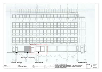 Fasadetegning som viser bygningens utvendige utseende med markerte endringer i inngangspartiet.