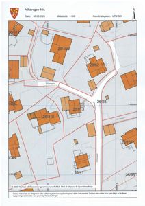 Situasjonsplan som viser eiendomsinndeling, bygningers plassering og vegnett i området rundt Villavegen 10A.