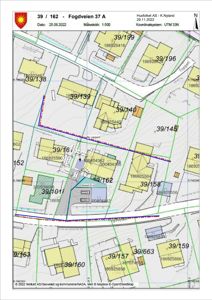 Situasjonsplan som viser eiendomsnummer, bygningers plassering, vegnett og grenser for eiendommen 39/162.