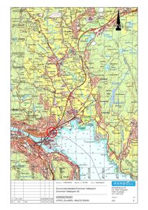 Et kart som viser et geografisk område med topografi, veier og byområder, inkludert en oversiktsplan for et prosjekt.