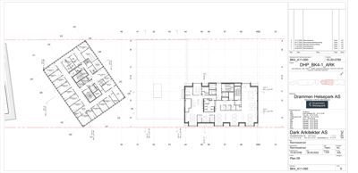 Etasjeplan med romfordeling og arkitektoniske detaljer for en bygning.