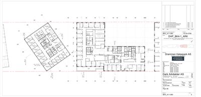 Etasjeplan eller romfordelingsplan for en bygning, som viser romsoppdeling og veggkonstruksjoner.