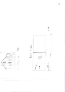 En håndtegnet etasjeplan (Plan 1. etg) med romoppdeling (Stue, Sove) og dimensjoner.