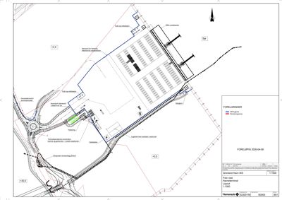 Situasjonsplan som viser tomtens grenser, anleggsveier, terminalbygg, parkeringsplasser og omgivelsene.