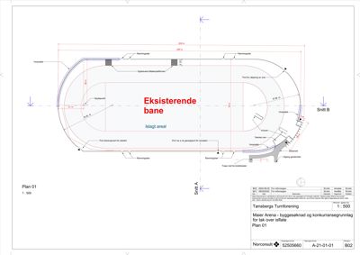 Etasjeplan (Plan 01) som viser eksisterende bane og planlagt islagt areal med dimensjoner og plassering av innganger.
