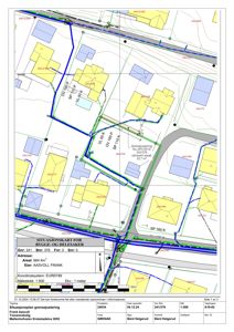 Situasjonsplan som viser tomt, bygninger, veggrenser og arealdata.