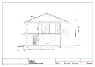 Snittegning av en bolig som viser høyder, takform og romfordeling.