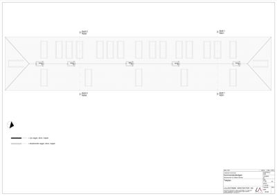 Etasjeplan som viser romfordeling, vegger og trapper i en bygning.