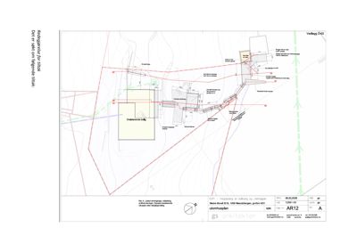 Situasjonsplan som viser tomtens grenser, eksisterende og planlagt bebyggelse, samt veger og vannløp.
