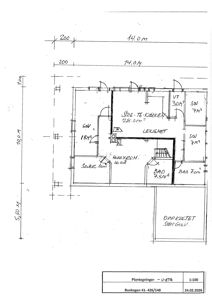 Etasjeplan for en leilighet med romfordeling, mål og arealopplysninger.