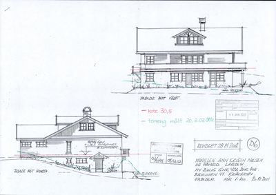 Fasadetegning som viser bygningens utseende fra to vinkler (vest og nord) med håndskrevne notater om høyde og terreng.