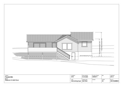 Fasadetegning av en bolig sett fra øst, med mål og konstruksjonsdetaljer.