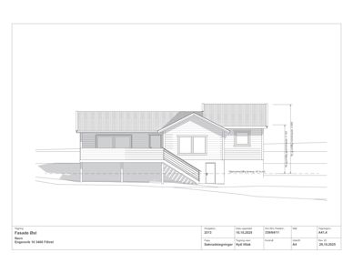 Fasadetegning av en bolig sett fra øst, med mål og konstruksjonsdetaljer.