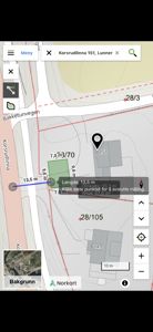 Kartutsnitt fra Norkart som viser tomt, veier og bygningsplassering med måleverktøy aktivt.