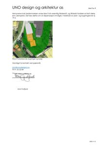 Bildet viser en situasjonsplan eller et flyfoto som viser tomtens beliggenhet, nabolag og eksisterende bygninger. Det er også markert med en grønn linje som sannsynligvis representerer en grense eller en planlagt endring.