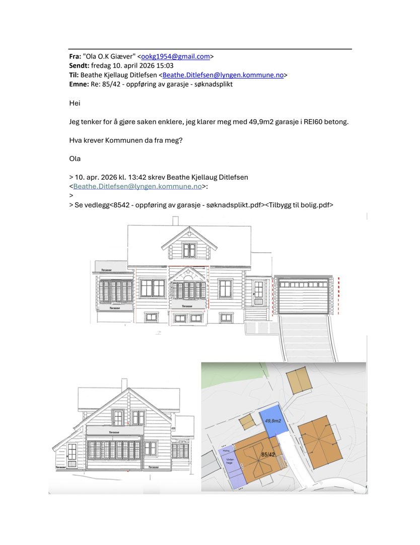 Bildet viser en tegning av en fasade (opprikk) på en bygning med en garasje, samt en situasjonsplan i nederste høyre hjørne.