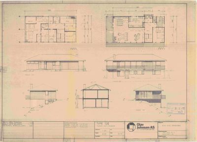 Bildet viser en tegning med fasadeoppvisninger (fra tre ulike vinkler) og et snitt av en bolig, samt et etasjeplan. Dette er typisk for en fasade- og snittegning.