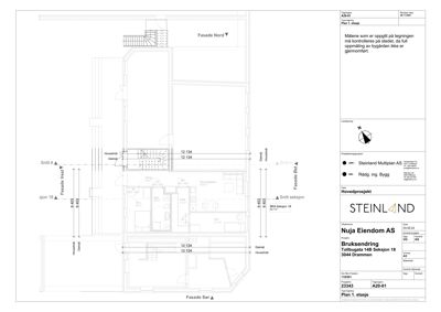 Etasjeplan (1. etasje) som viser romfordeling, dører, vinduer og fasader.