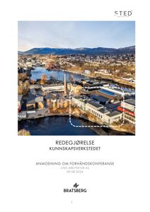 Et fotografi av et byområde med en elv, fjell i bakgrunnen og en hvit, stiplet linje som markerer et område. Bildet er brukt som bakgrunn på en presentasjonsside.