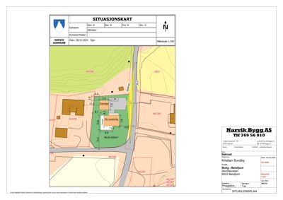 Situasjonskart som viser tomtens beliggenhet, nabolag, høydemålinger og plassering av eksisterende og planlagt bygning.