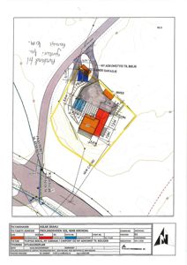 Situasjonsplan som viser tomtens form, grenser, eksisterende og planlagt bebyggelse (bolig, garasje, carport), veiforhold og høydemål.