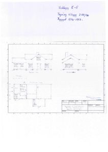 Tegning som viser fasadeopprikk (framside og side) samt etasjeplan for en bygning.
