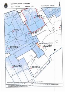 Kartutsnitt (situasjonskart) som viser eiendomsnummer, tomtegrenser og infrastruktur.