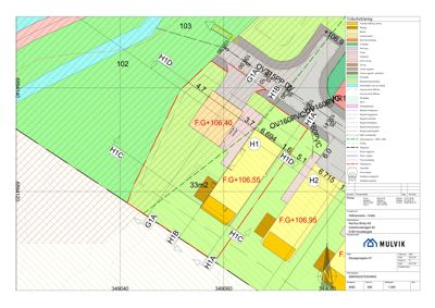 Situasjonsplan som viser tomtens grenser, bygningers plassering, høyder (F.G.), veier og teknisk fordeling.