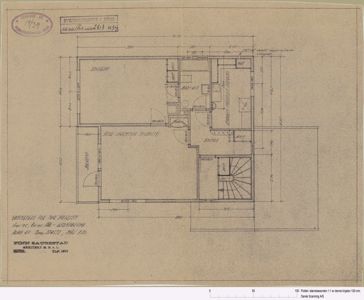 Etasjeplan (plan av 1. etasje) for en bolig, med romoppdeling, dører, vinduer og mål.