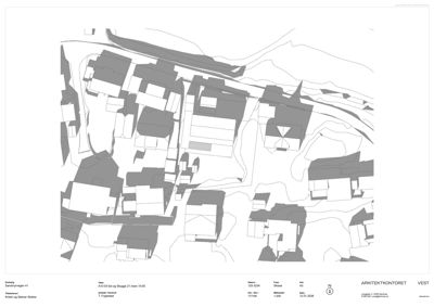 Situasjonsplan som viser tomtens form, grenser, eksisterende bygninger og topografi.