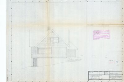 Fasadetegning (opprikk) av en bygning sett fra vest.