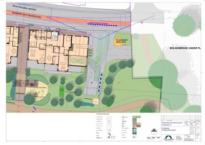 Etasjeplan (1. etasje) med romfordeling, utvendige vegger og tilhørende landskapsarkitektur.