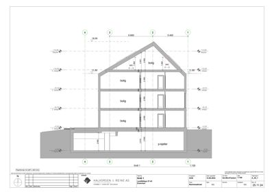 Snittegning (Snitt 1) som viser bygningens tverrsnitt, høyder og romfordeling.